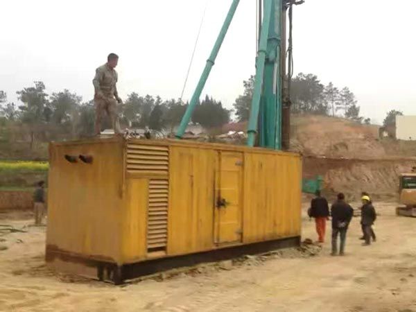 皮山如何判断水冷式机油散热器密封件是否需要更换？